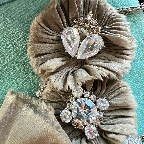 Y2K Juicy Couture Crystal Ribbon Chainlink Statement Necklace - Picture 4 of 10